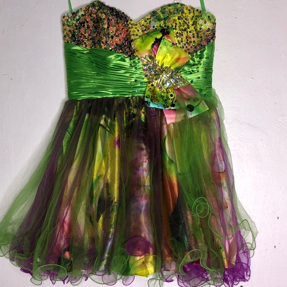 Prom Dress - Picture 3 of 5